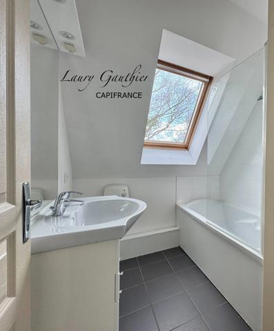 Maison semi-individuelle 66 m² – 2 chambres – Garage – Jardin – Calme – Centre de Comines