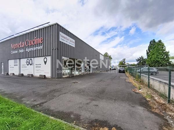 A LOUER - BRIVE ZONE OUEST - Local commercial 430 m2 - FORTE VISIBILITE