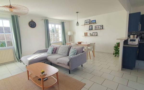 Maison à vendre    6 pièces •  Poitiers