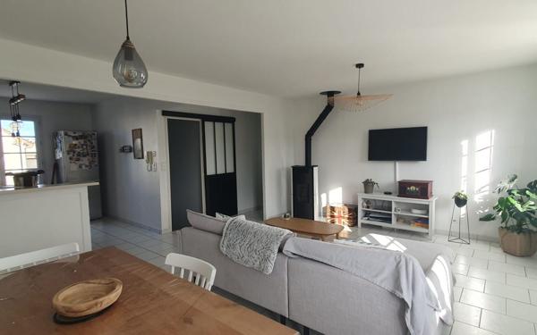 Maison à vendre    6 pièces •  Poitiers