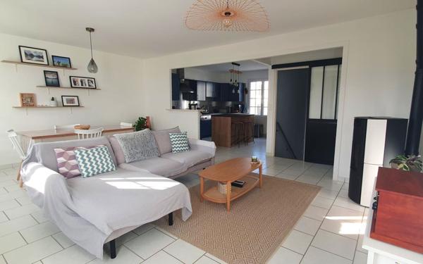 Maison à vendre    6 pièces •  Poitiers