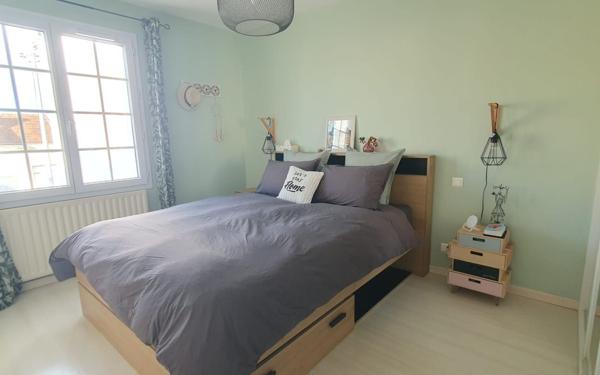 Maison à vendre    6 pièces •  Poitiers