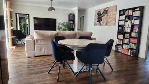 Vente                                                      Villa
                        
                     5 pièces                      98 m2                     à Perpignan