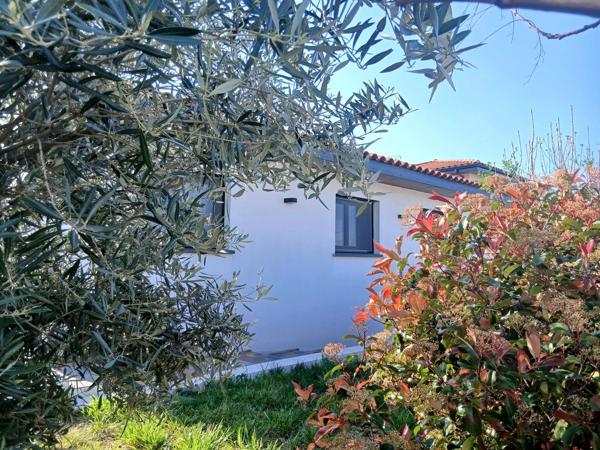 Vente                                                      Villa
                        
                     5 pièces                      98 m2                     à Perpignan