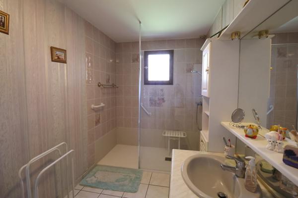 Maison Cournon D Auvergne 6 pièce(s) 171 m2