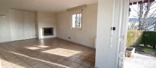 A VENDRE LES HOPITAUX APPARTEMENT RDC AVEC TERRASSE