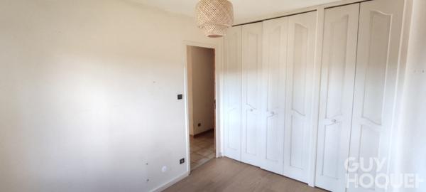 A VENDRE LES HOPITAUX APPARTEMENT RDC AVEC TERRASSE