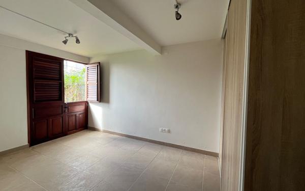 Maison à louer    4 pièces •  Fort-de-France