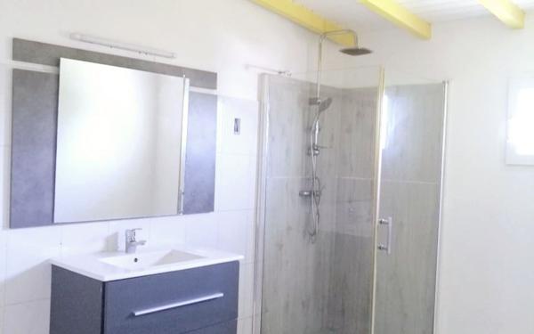 Appartement à louer    3 pièces •  Le Gosier