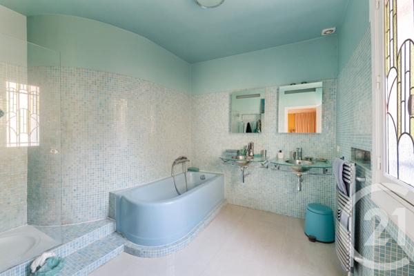 Appartement F6 à vendre  6 pièces - 162,37 m2 PARIS - 75009