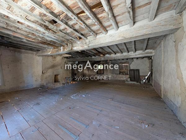 Maison à AMBERIEU-EN-BUGEY, 01500 - 2 pièces 140m²