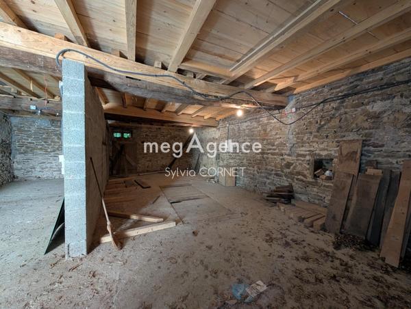 Maison à AMBERIEU-EN-BUGEY, 01500 - 2 pièces 140m²