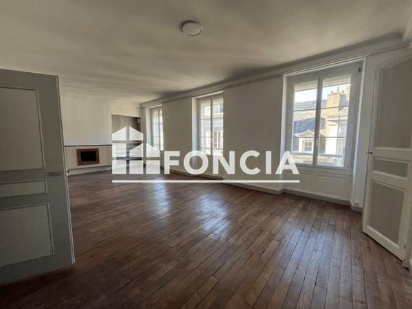Location Appartement 2 pièces 84.46 m² - 35 RUE DES LICES Angers 49100
