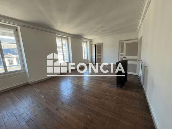 Location Appartement 2 pièces 84.46 m² - 35 RUE DES LICES Angers 49100