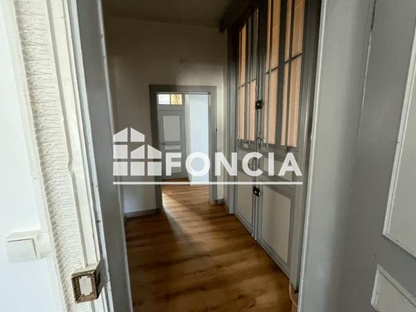Location Appartement 2 pièces 84.46 m² - 35 RUE DES LICES Angers 49100