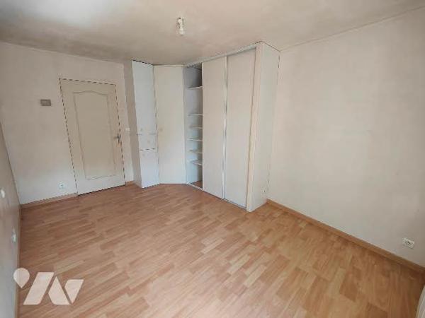 VALLET – Maison de village de 120 m² habitables avec jardin