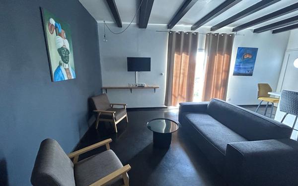 Maison à vendre    9 pièces • 180 m2 Fort-de-France