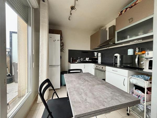 Appartement Corbeil Essonnes 2 pièce(s) 34.19m2