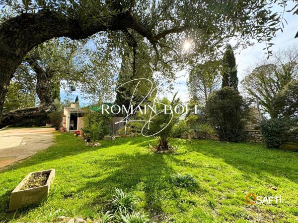 Mas 11 pièces de 250m2 aux portes d'Uzès