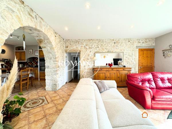 Mas 11 pièces de 250m2 aux portes d'Uzès