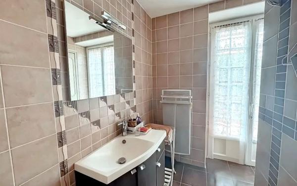 Maison à vendre    5 pièces •  Nîmes