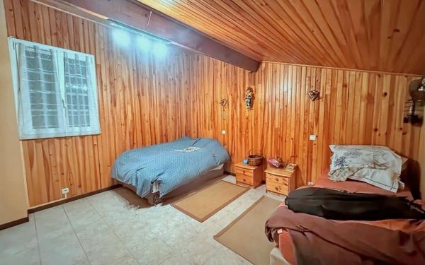 Maison à vendre    5 pièces •  Nîmes