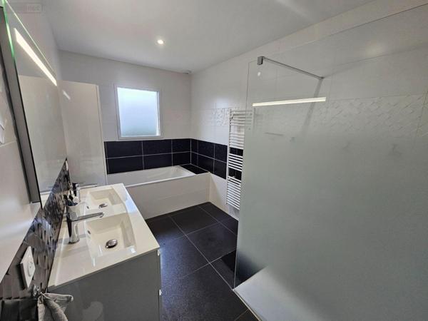 Villa à vendre à Montchanin en Saône-et-Loire (71210), ref : 063/1471