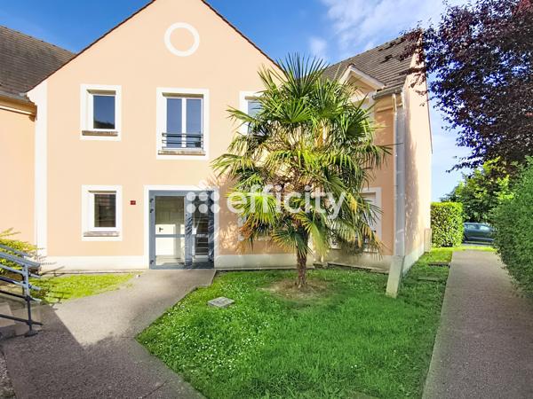 Appartement
         1 pièce
        - 35 m² 155 000 € *