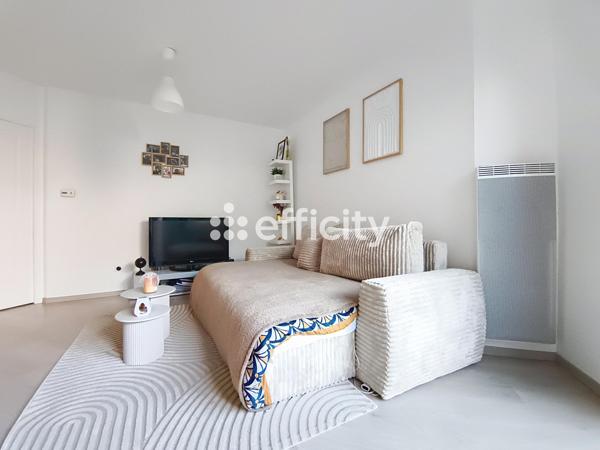 Appartement
         1 pièce
        - 35 m² 155 000 € *