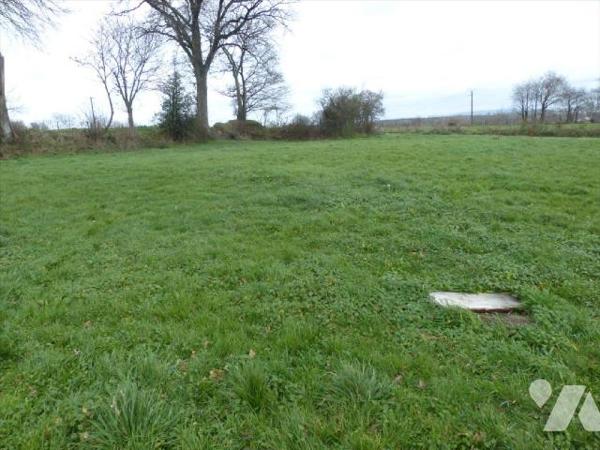 Terrain de bonne surface plat libre de constructeur à 5min de MAYENNE sur la commune de CONTEST...