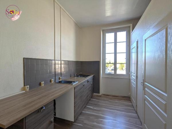 APPARTEMENT SPACIEUX PROCHE GARE À COGNAC Situé ...