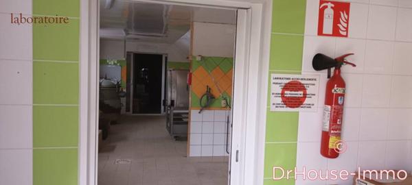 Commerce à vendre 9 pièces de 207 m²