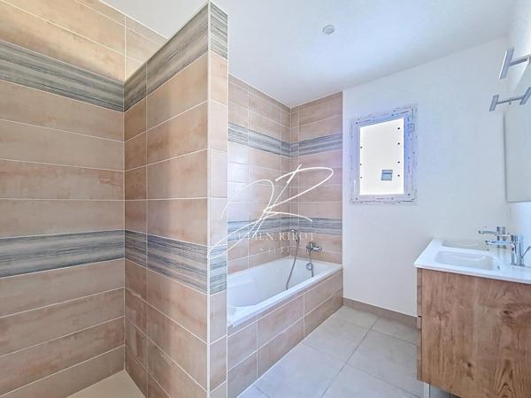 Maison plain pied neuve 96 m² garage