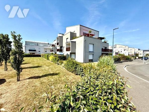 Appartement T2 en rez-de-jardin / PETIT-PARAME

Situé dans le quartier recherché du Petit Par...