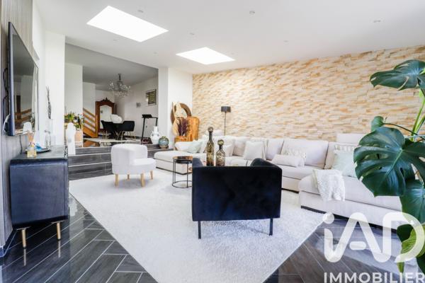 Maison à vendre 8 pièces 225 m² Saulx-les-Chartreux