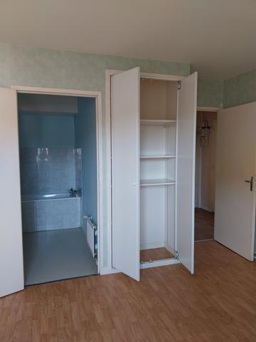 Appartement T2 – Rue Mme de Sévigné – Mayenne – 3121-0015