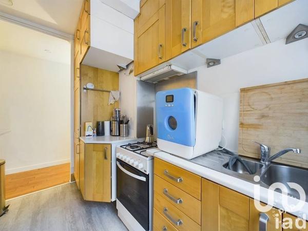 Appartement 2 pièces de 54 m² à Paris (75015)