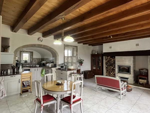 Maison ancienne - Livernon SECTEUR LIVERNON - Propriété Quercynoise avec maison, grange et ancien fournil aménagé