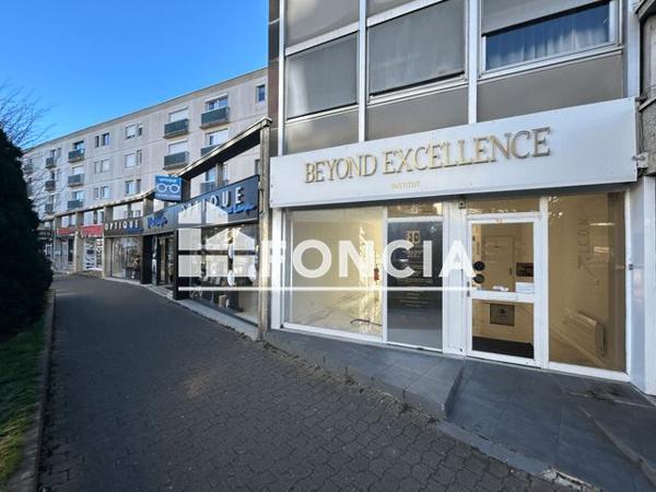 Location Local commercial 5 pièces 120 m² - 29/55 RUE DU GD FBG Chartres 28000