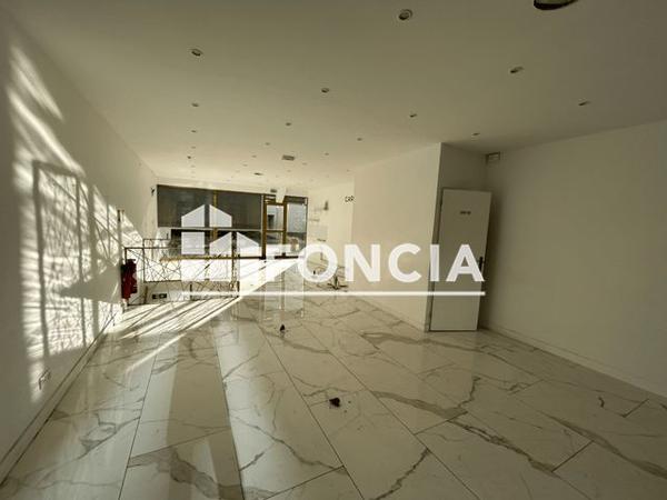 Location Local commercial 5 pièces 120 m² - 29/55 RUE DU GD FBG Chartres 28000