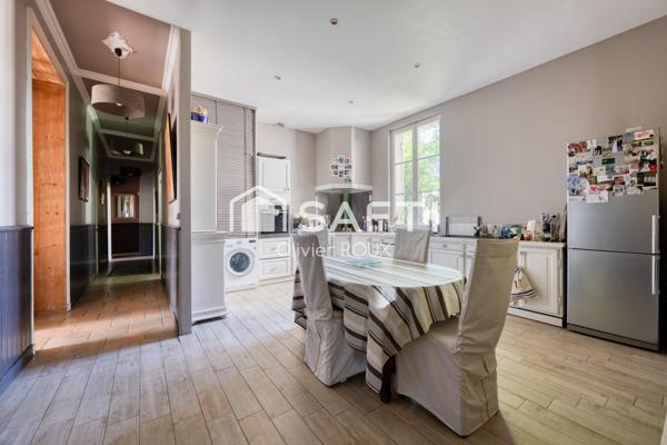 Maison de Maître 230 m² avec parc de 2500 m², plain pied, charme...