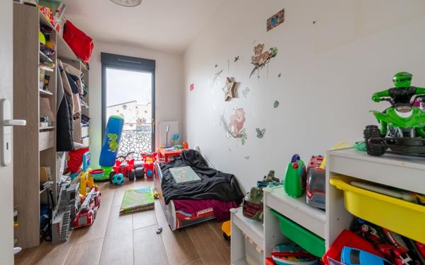 Appartement à vendre    4 pièces • 76 m2 Noisy-le-Grand