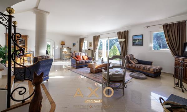 EXCLUSIVITE - SAINT-CANNAT- MAISON - T6 - 210 M2 - PISCINE - POOL HOUSE - TERRAIN 5 500 M2 - DOUBLE GARAGE - 1 295 000