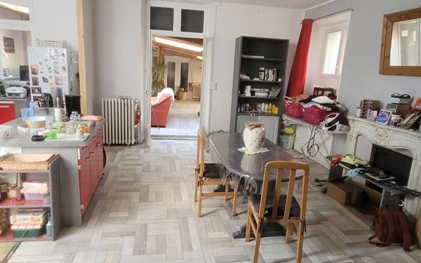 Immeuble à vendre    4 pièces • 175 m2 Mamers