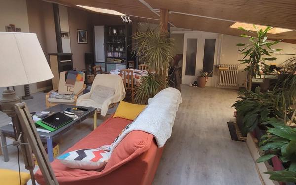 Immeuble à vendre    4 pièces • 175 m2 Mamers