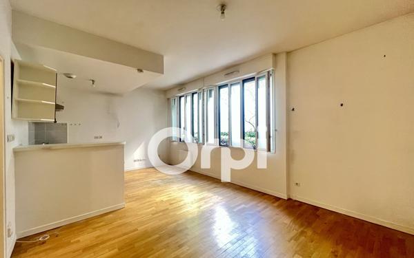 Appartement à vendre    1 pièce • 32,88 m2 Paris 20