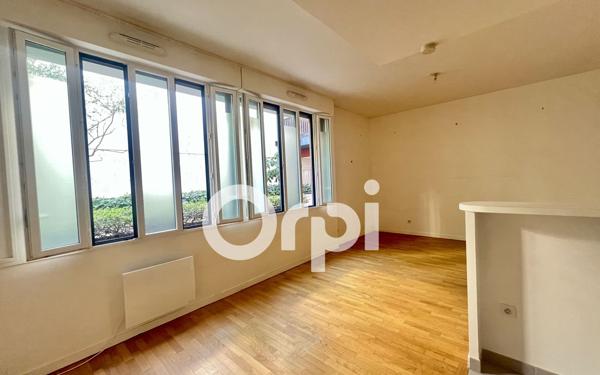 Appartement à vendre    1 pièce • 32,88 m2 Paris 20