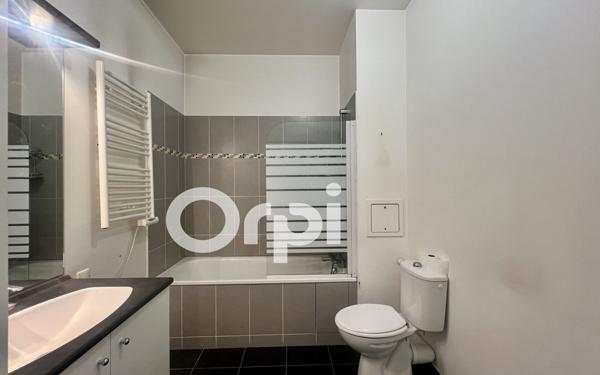 Appartement à vendre    1 pièce • 32,88 m2 Paris 20