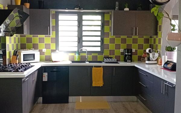 Maison à vendre    4 pièces • 150 m2 La Plaine-des-Palmistes