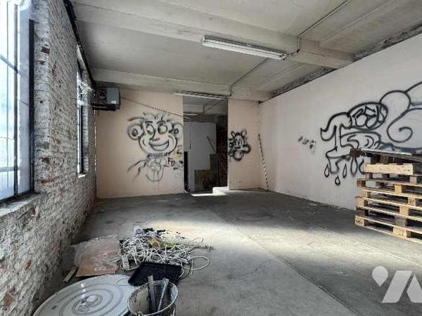 Local de stockage/commercial